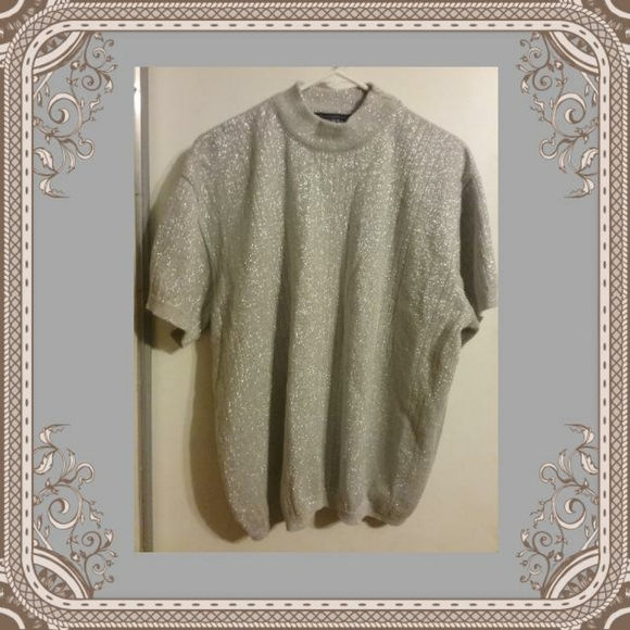 MAGGIE McNAUGHTON TOP - Picture 1 of 2